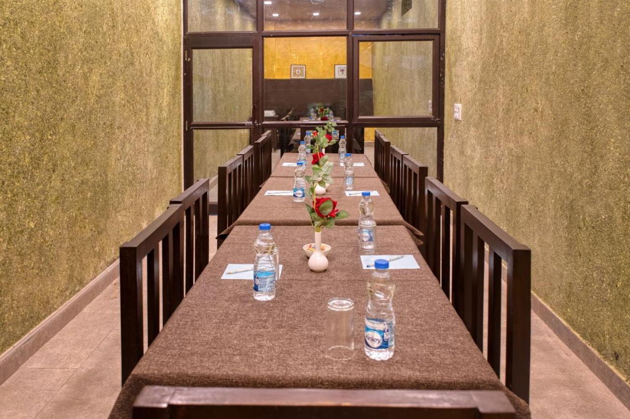 The Walnut Creek Hotel Bhīm Tāl Exterior foto
